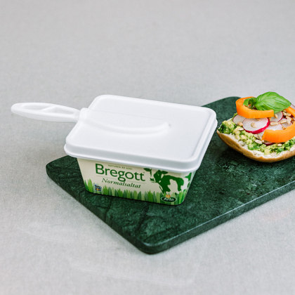 Brelock, låg med smørkniv, 600 g Hvid