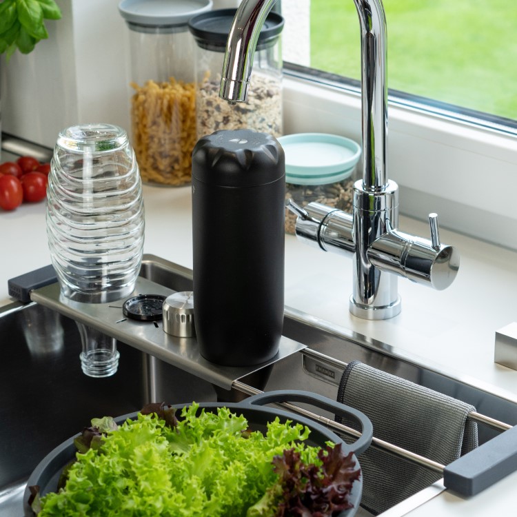 Justerbar skillevæg til vask, Bred med flasketørrer