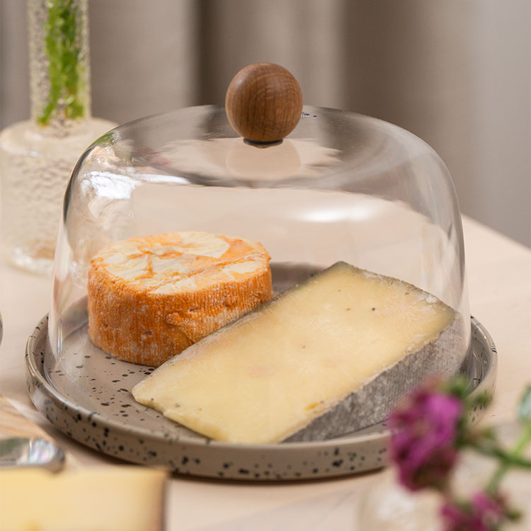 Rund osteklokke Sagaform billede