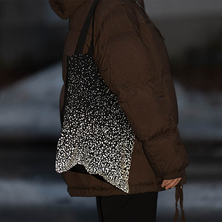 Mulepose med refleksprint MARCH, Prikker