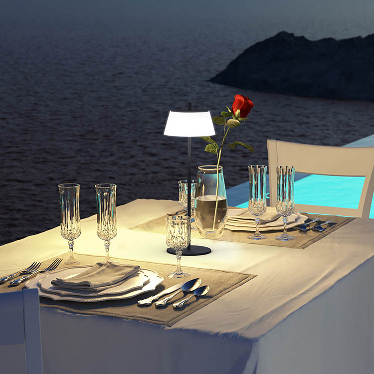 Genopladelig lampe, Molto Luce Eeden, Sort