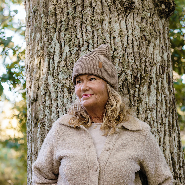 Hue i strik med hovedbeskyttelse OICAN, Brun Large