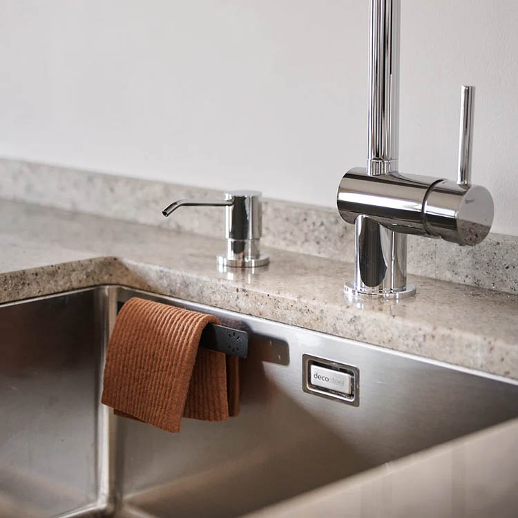 Magnetisk karkludholder med karklude, Sort