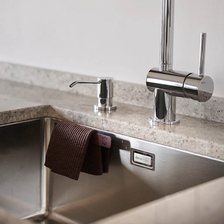 Magnetisk karkludholder med karklude, Vinrød