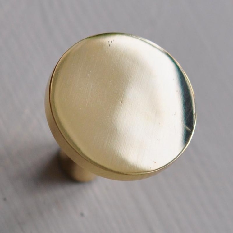Rund knop 3 cm, blank messing