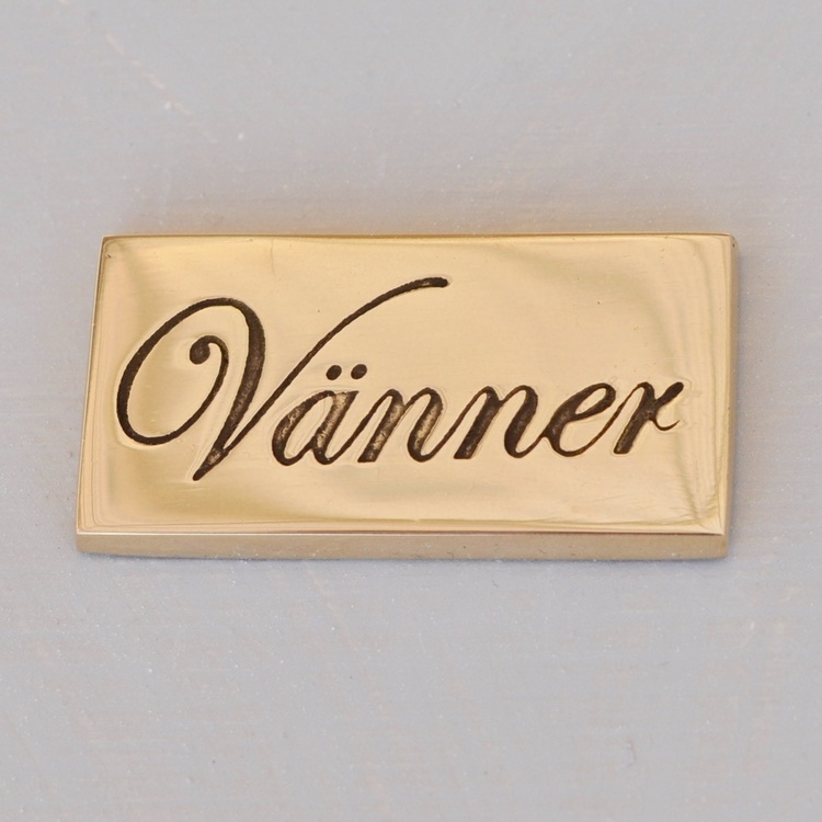 Messingskilt, Venner