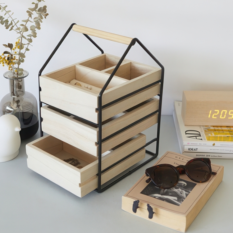 Smykkeskrin, WOODEN HOUSE,,5 x 17 x H 30 cm, Natur / Sort