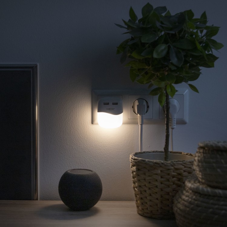 Natlampe med USB-porte