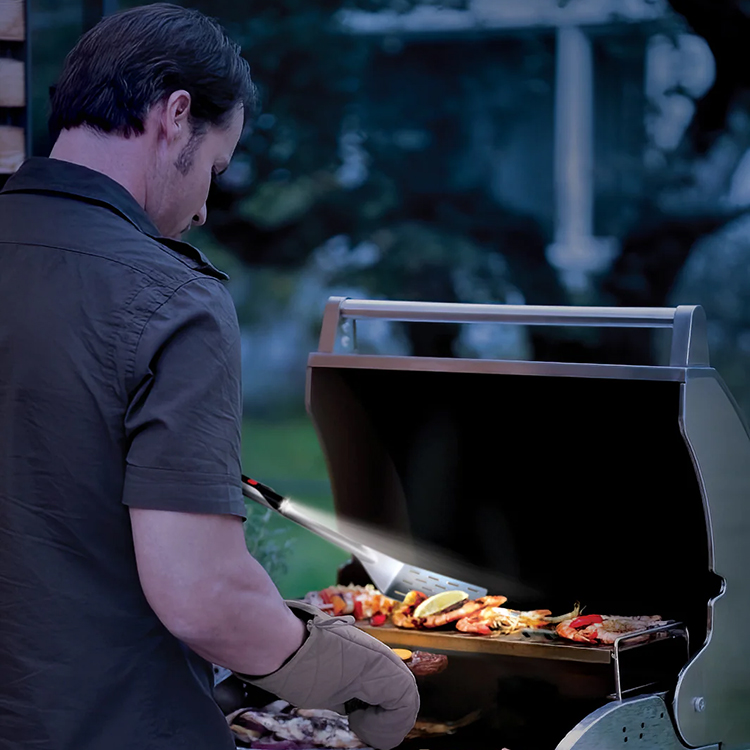 Grillværktøj med lampe