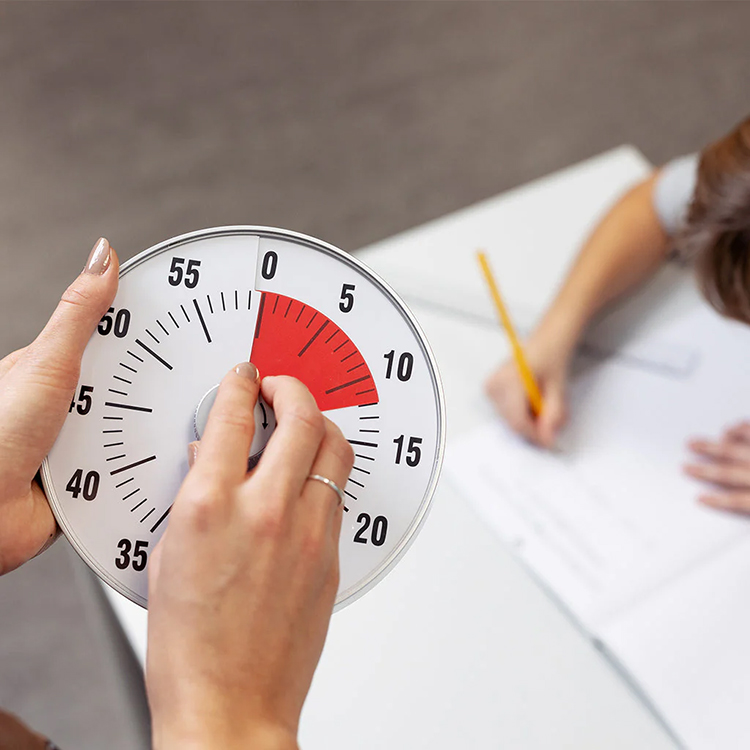 Stor koncentrationstimer med magnet