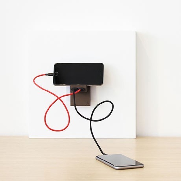 Vægadapter USB-A med stativ