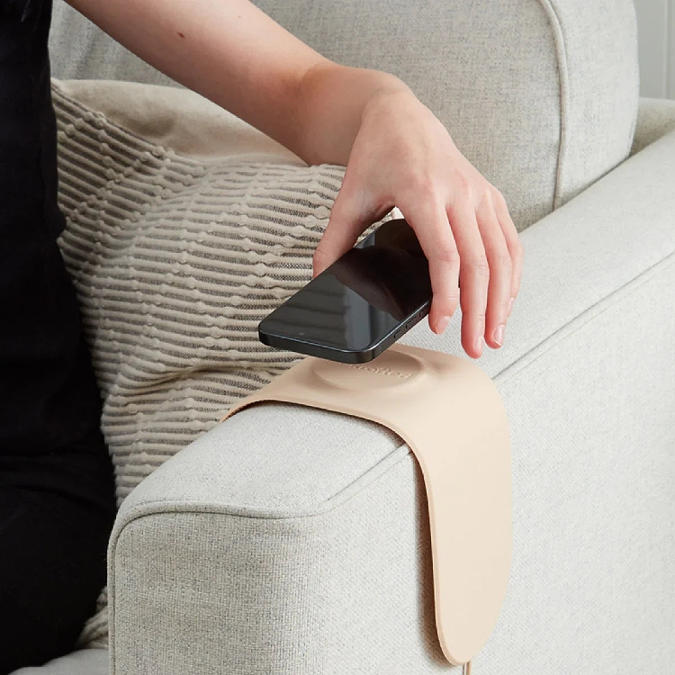 Trådløs oplader til sofaen