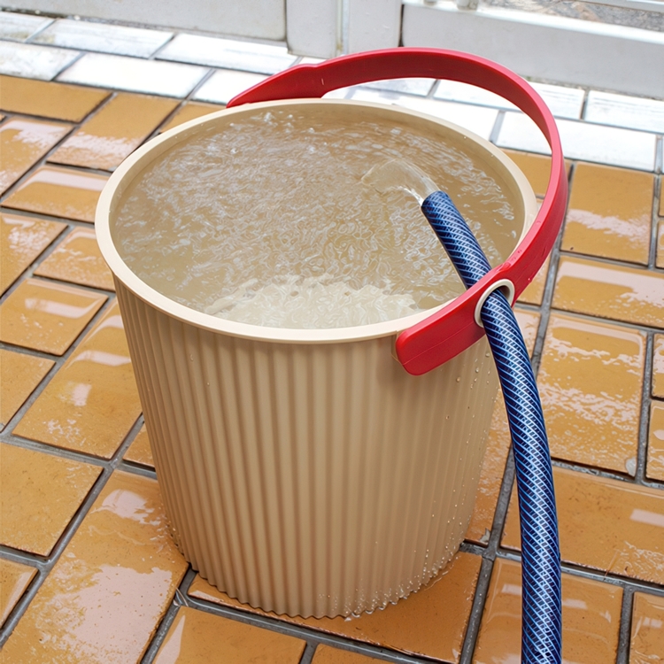 Spand med låg 10L, Omnioutil, Beige/Rød