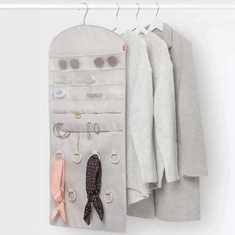 Hængende tilbehørsopbevaring til garderoben