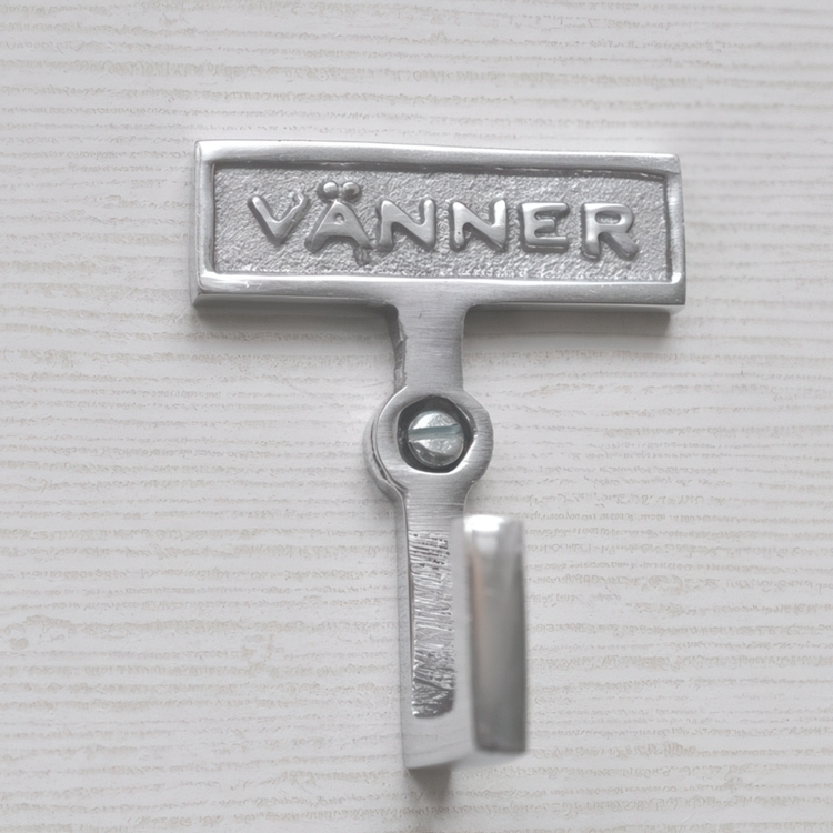 Badeværelseskrog i metal, Venner