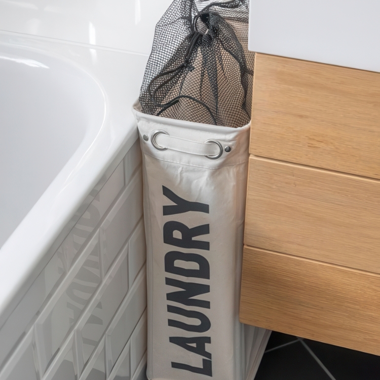 Smal vasketøjskurv på hjul, Laundry