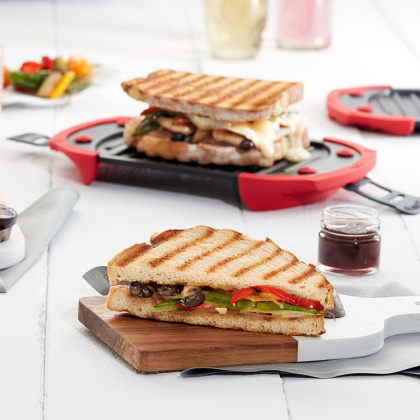 Panini grill til mikroovnen i gruppen Hjem / Køkkenredskaber / Madlavning i mikroen hos SmartaSaker.se (13011)