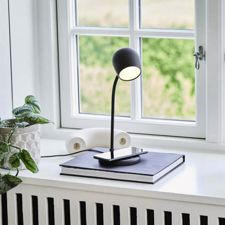 Kreafunk 3-i-1 skrivebordslampe i gruppen Belysning / Indendørsbelysning hos SmartaSaker.se (14294)