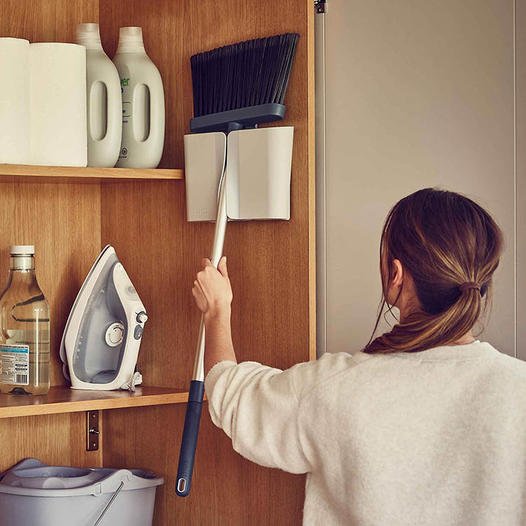 Kost med holder og vægbeslag i gruppen Hjem / Rengøring & Vasketøj hos SmartaSaker.se (14310)