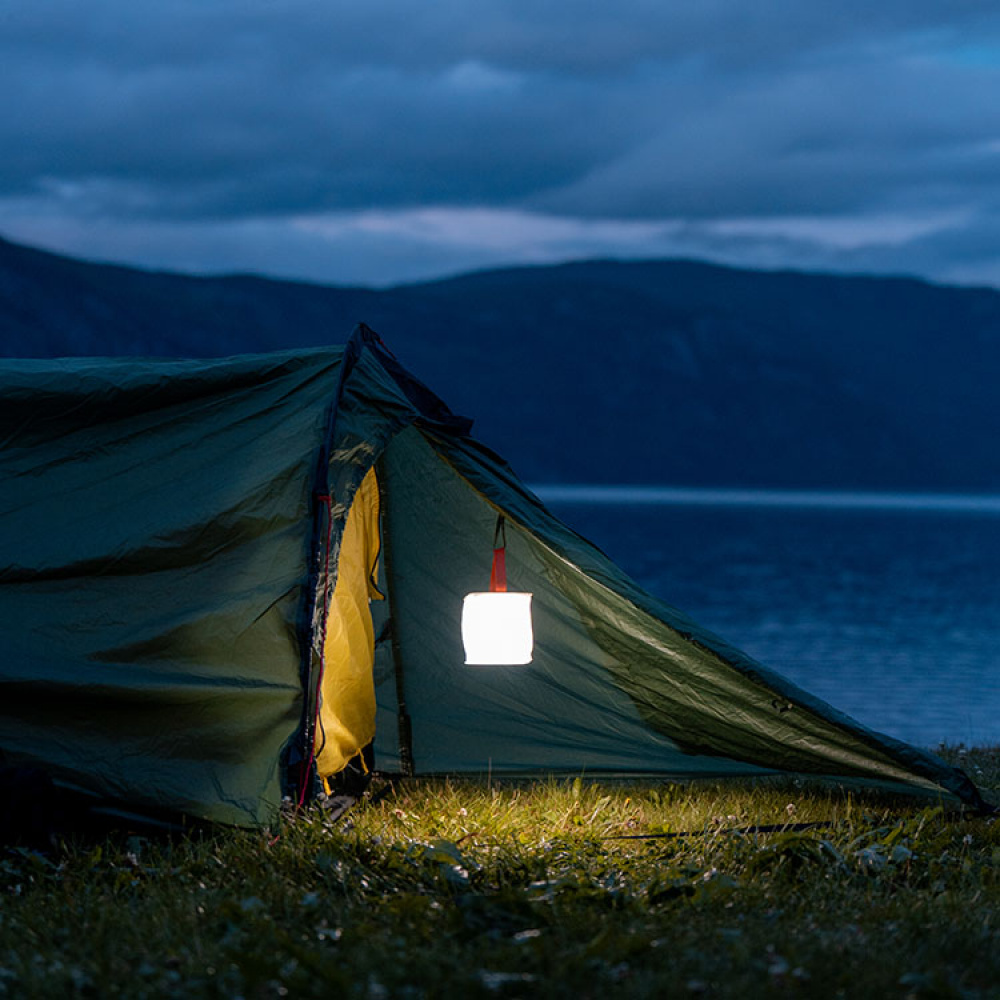 Solopladet campinglygte i gruppen Fritid / Friluftsliv / Udendørs udstyr hos SmartaSaker.se (12295)