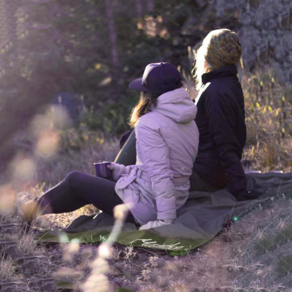 Picnic tæppe i lommestørrelse i gruppen Fritid / Friluftsliv hos SmartaSaker.se (12940)