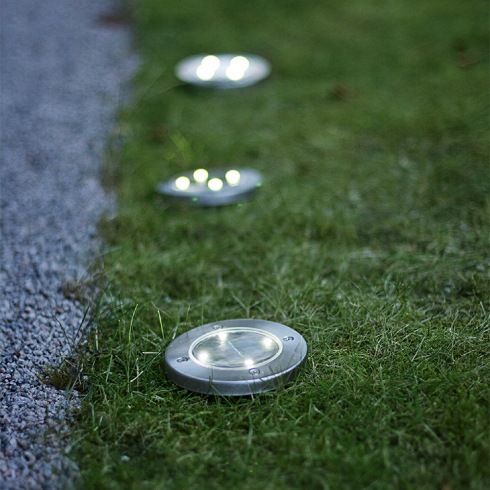Solcelleladet belysning til græsplænen, 3-pak i gruppen Belysning / Udendørsbelysning / Solcellelamper hos SmartaSaker.se (13189)