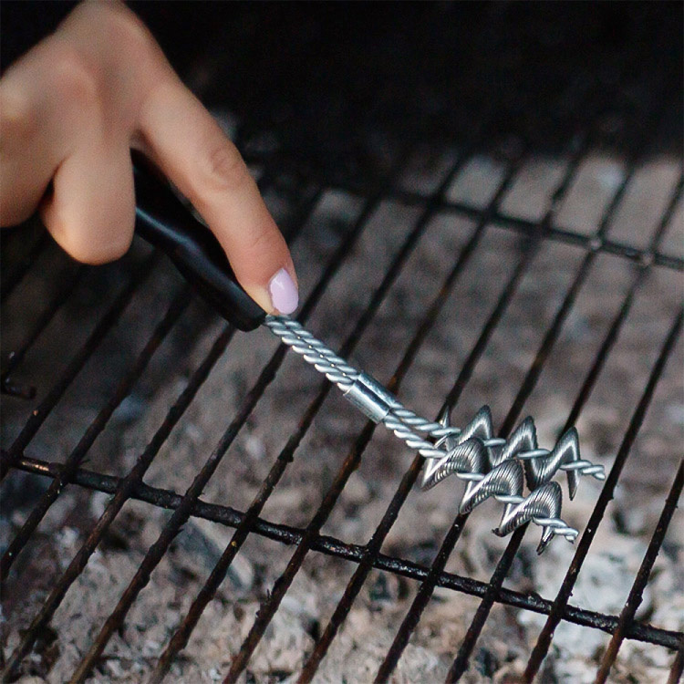 Lille grillbørste i rustfrit stål i gruppen Hjem / Grilltilbehør hos SmartaSaker.se (13247)