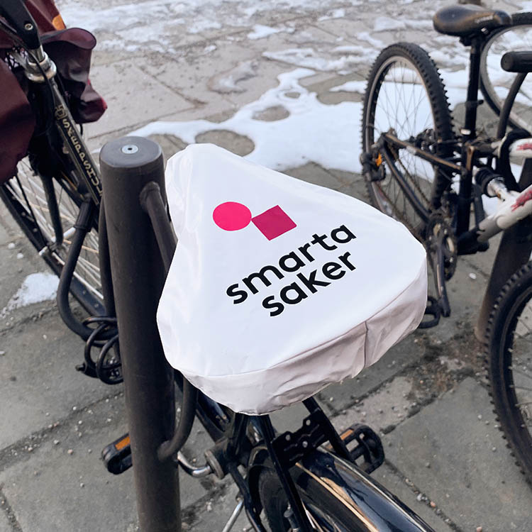 Regnslag til cykelsadel i gruppen Køretøjer / Cykeltilbehør hos SmartaSaker.se (13313)