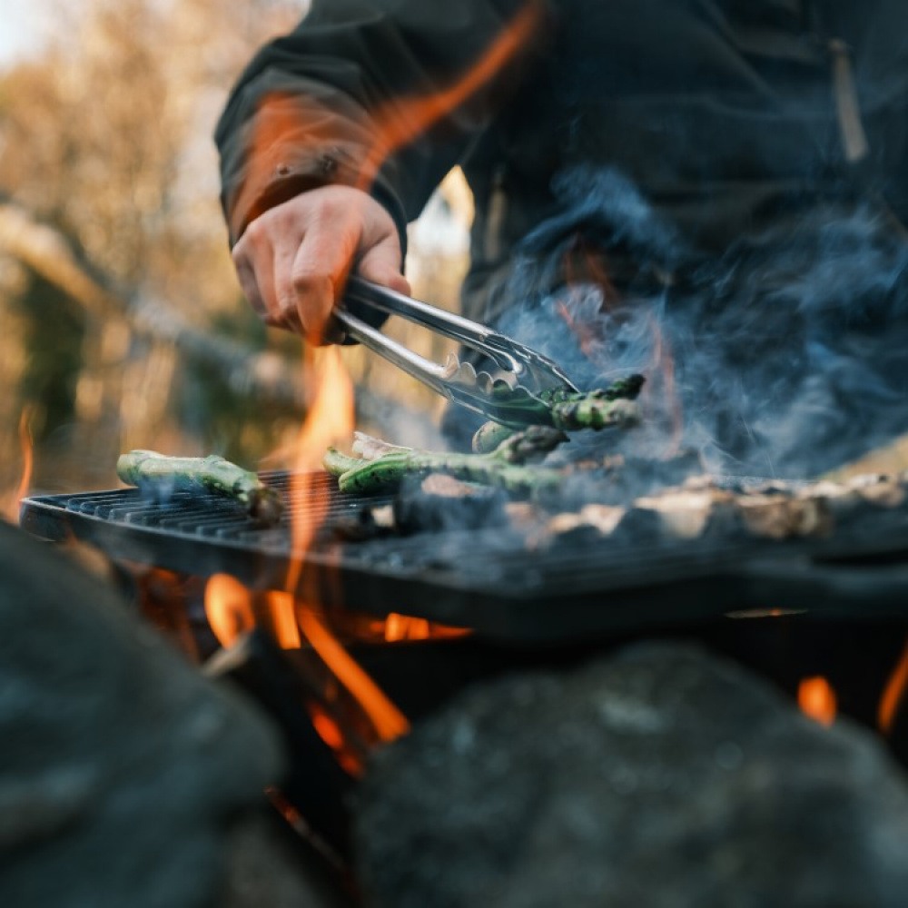 Satake vendbar grill- og stegeplade i støbejern i gruppen Hjem / Grilltilbehør hos SmartaSaker.se (14090)