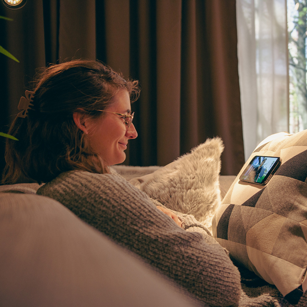 Mobiltelefonholder med tekstilbeslag MoMag, Mintgrøn i gruppen Hjem / Elektronik / Mobiltilbehør hos SmartaSaker.se (14102-MiG)