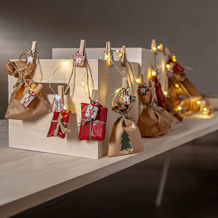 Batteridrevet lyskæde til julekalender i gruppen Advent og jul / Julebelysning hos SmartaSaker.se (14400)