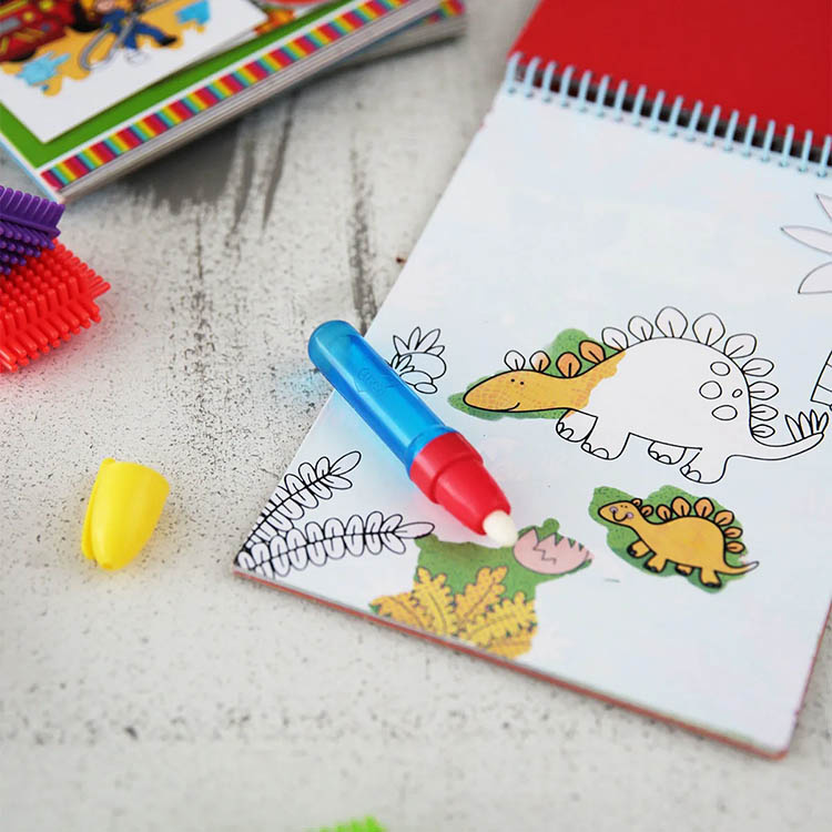 Vand malebog med blyant i gruppen Fritid / Spil & Leg / Håndværk hos SmartaSaker.se (14497)