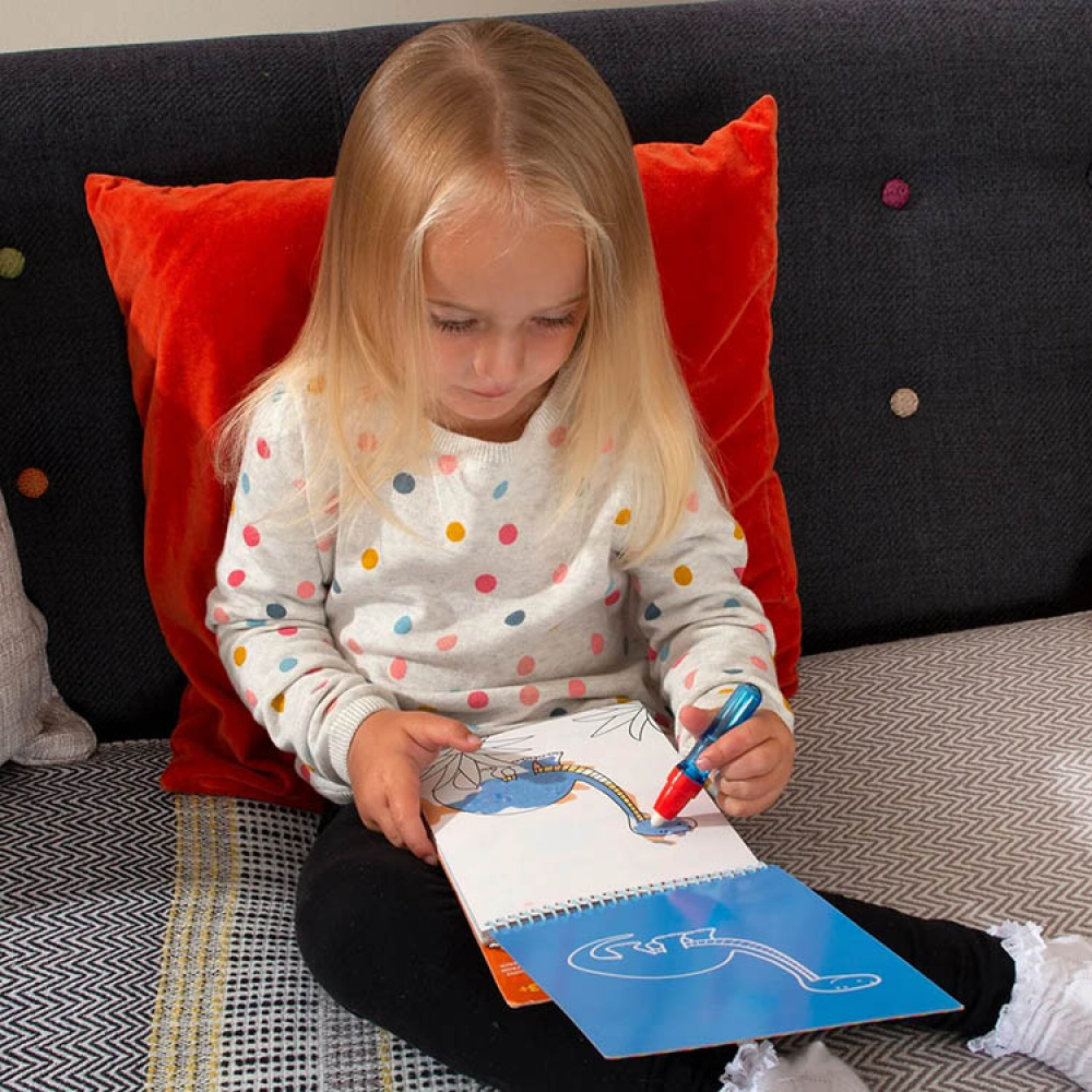 Vand malebog med blyant i gruppen Fritid / Spil & Leg / Håndværk hos SmartaSaker.se (14497)