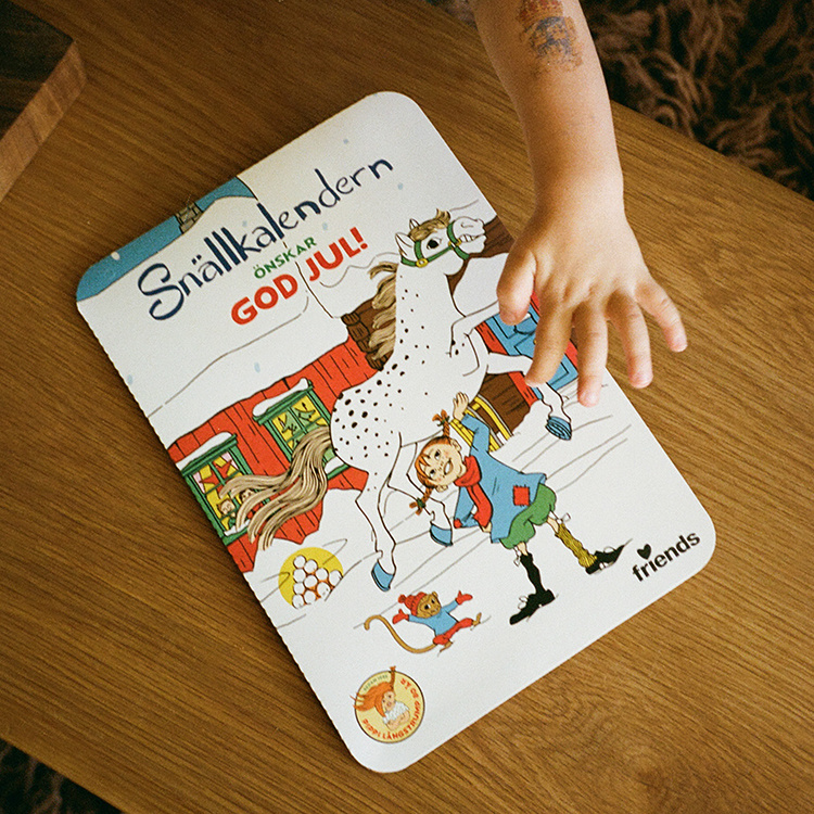 Venlighedskalenderen 2025 i gruppen Højtider / Advent og jul hos SmartaSaker.se (14503)