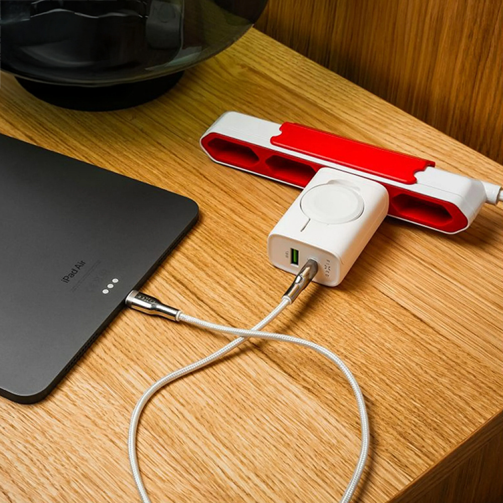 Trådløs vægoplader til Apple Watch i gruppen Hjem / Elektronik hos SmartaSaker.se (14595)