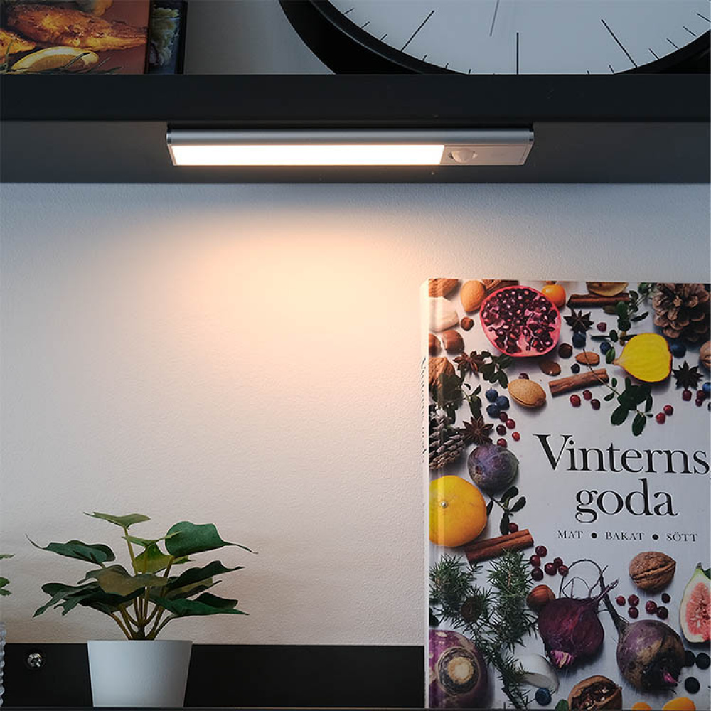 LED-lampe med bevægelsessensor i gruppen Belysning / Indendørsbelysning hos SmartaSaker.se (14784)