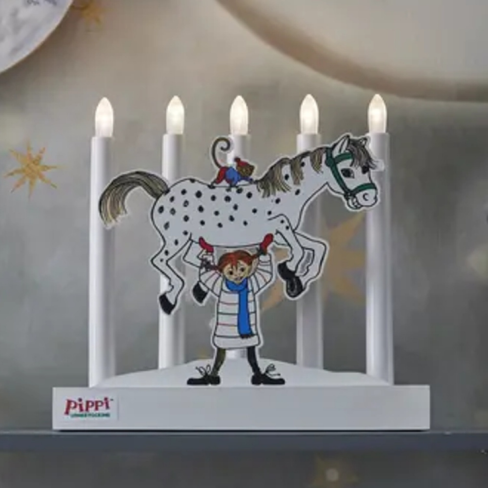 Batteridrevet Pippi-adventslysestage i gruppen Højtider / Advent og jul / Julebelysning hos SmartaSaker.se (14884)