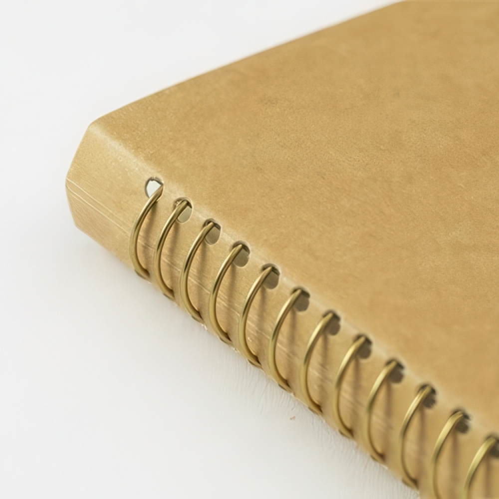 Notesbog med lommer, B6, Traveler\'s Company i gruppen Opbevaring / Kontorartikler hos SmartaSaker.se (40008)