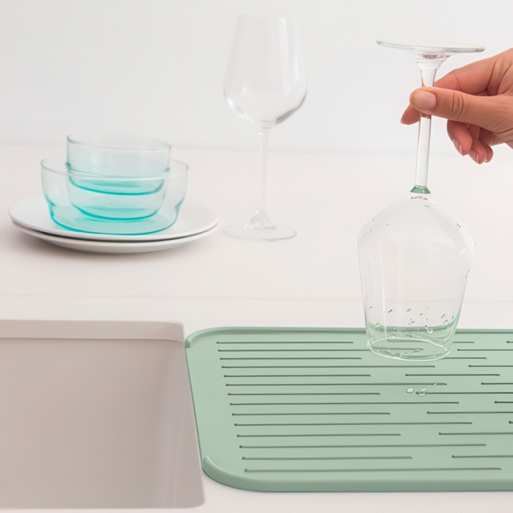 Afdrypningsbakke i silikone, Brabantia, Lysegrøn i gruppen Opbevaring / Køkkenopbevaring / Vaskestativ og vaskebænk hos SmartaSaker.se (40068)