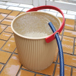 Spand med låg 20L, Omnioutil, Beige/Rød