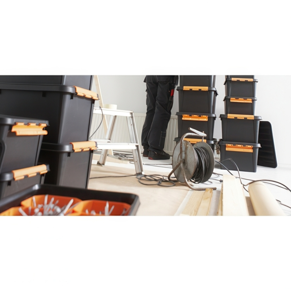 Opbevaringskasse med låg 14L, SmartStore Pro, Sort/orange i gruppen Opbevaring / Opbevaringskasser / SmartStore opbevaringskasser hos SmartaSaker.se (41863)