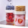 Todelt yoghurtbæger