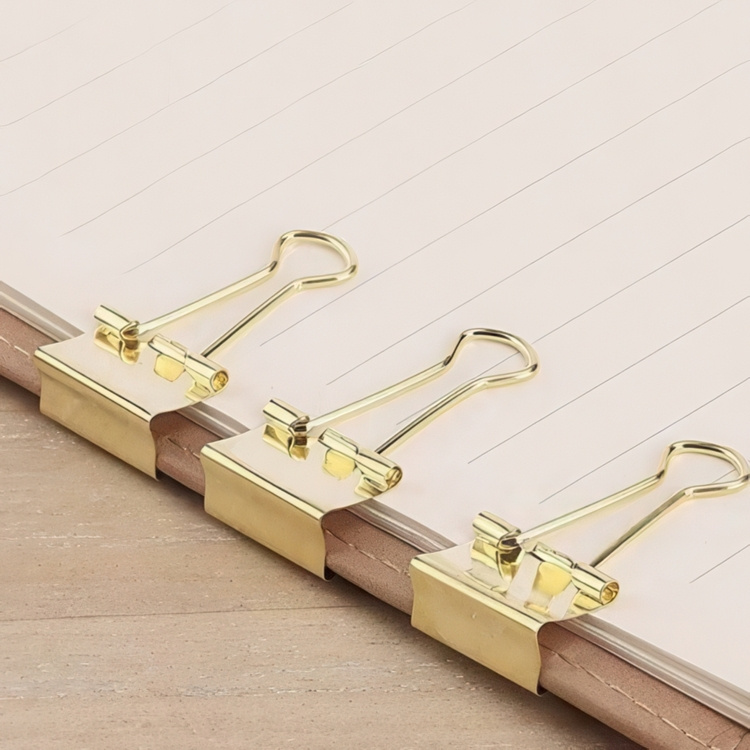 Papirclips, 8 stk., FOLD BACK SMALL 25 mm, guld i gruppen Opbevaring / Kontorartikler hos SmartaSaker.se (42362)