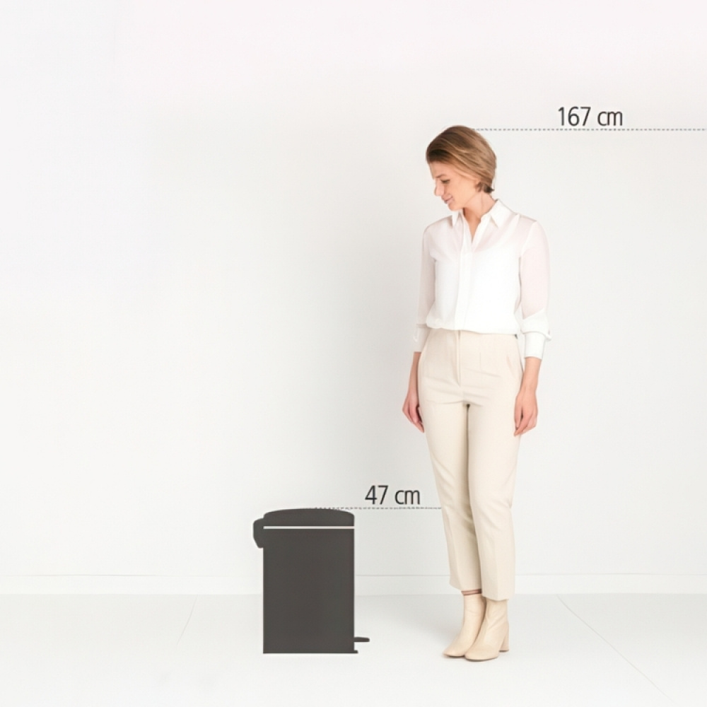 Pedalspand 20L, Brabantia i gruppen Opbevaring / Rengøringsopbevaring og affaldssortering / Affaldssortering hos SmartaSaker.se (42367)