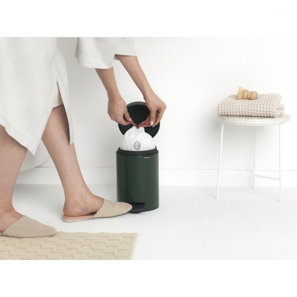 Pedalspand 3L, Brabantia i gruppen Opbevaring / Rengøringsopbevaring og affaldssortering / Affaldssortering hos SmartaSaker.se (42368)