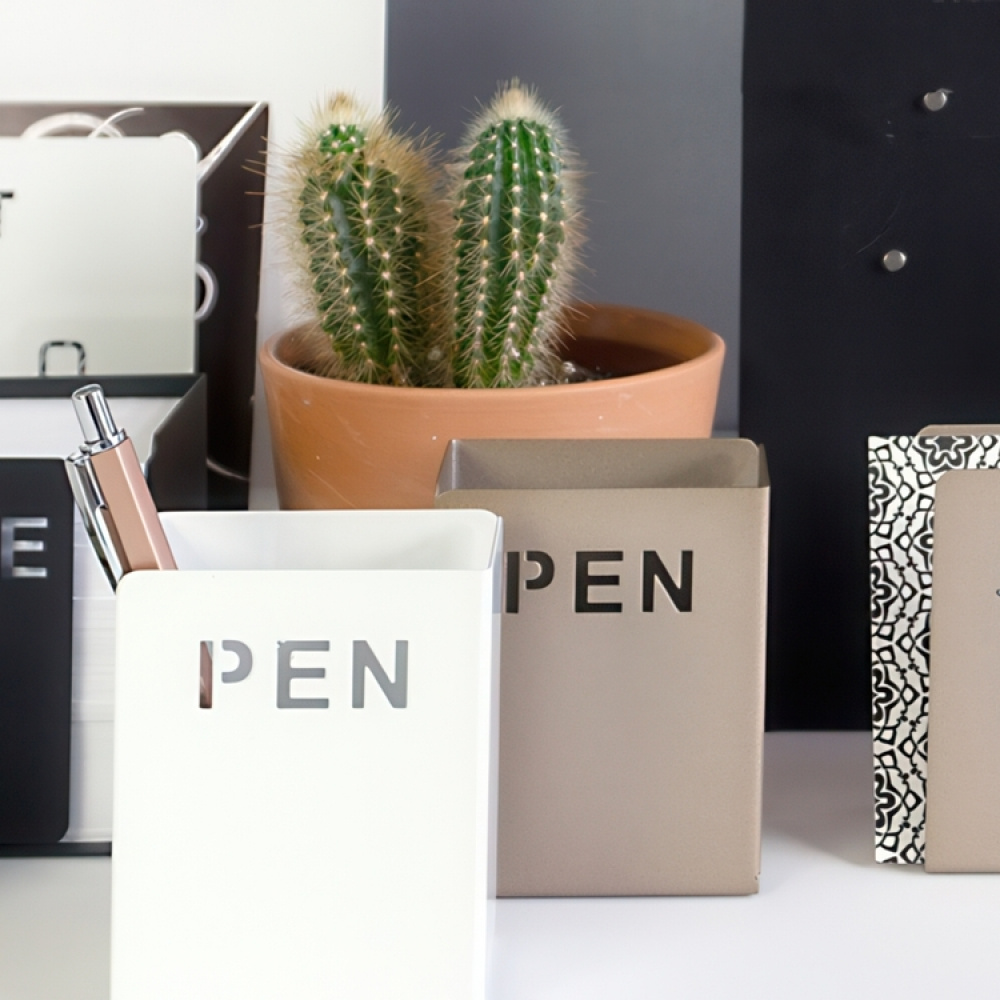 Penneholder i metal i gruppen Opbevaring / Kontorartikler hos SmartaSaker.se (42410)
