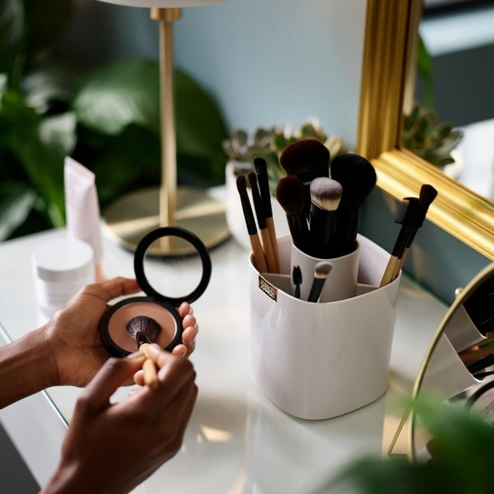 Makeup-holder til pensler, Joseph Joseph i gruppen Opbevaring / Badeværelsesopbevaring / Makeupopbevaring hos SmartaSaker.se (42663)