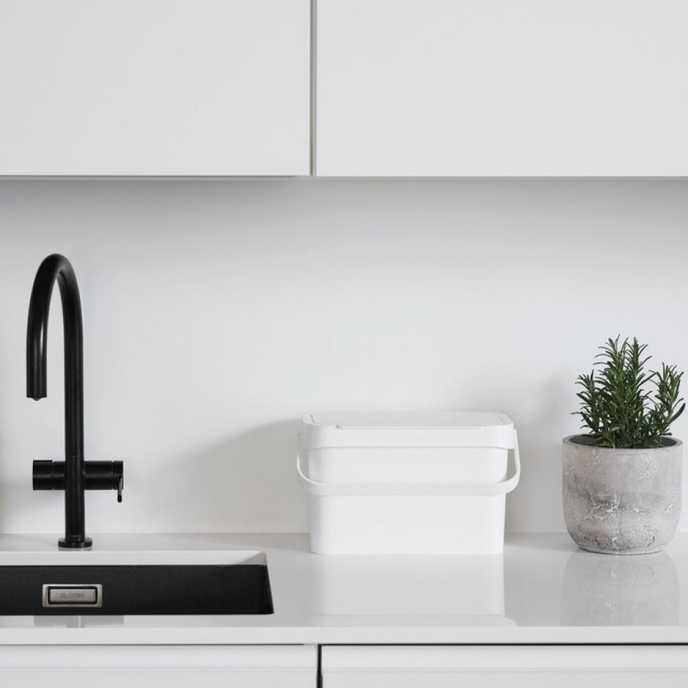 Bordskraldespand med håndtag 5L, SmartStore i gruppen Opbevaring / Rengøringsopbevaring og affaldssortering / Affaldssortering hos SmartaSaker.se (42764)